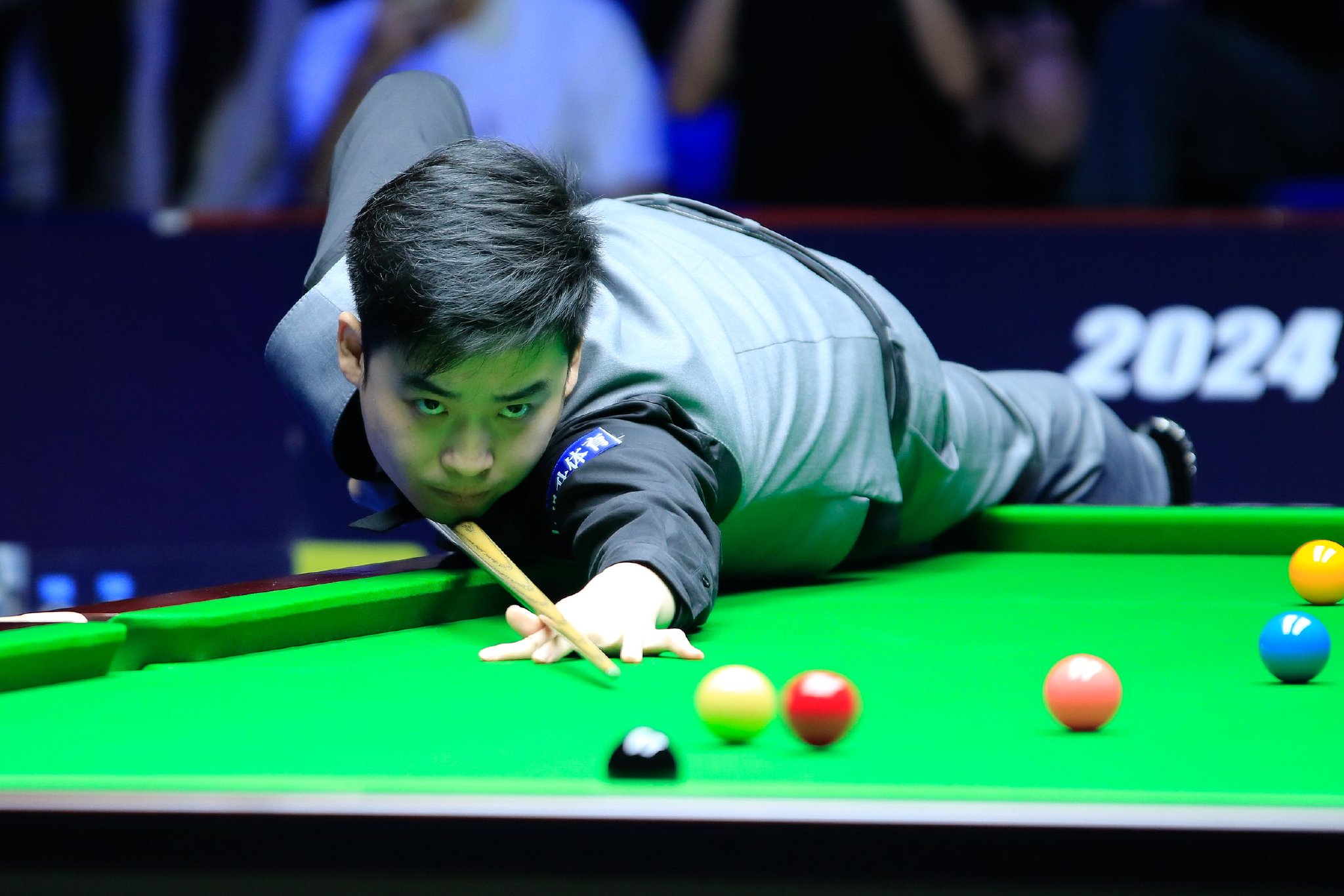 线松懈的短 线松懈的短